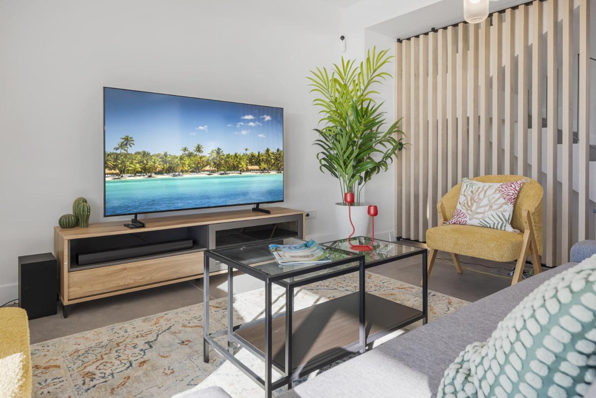 Vivi Homes - Elies House Pool, Gym, Spa & Sea View El Faro Exterior photo